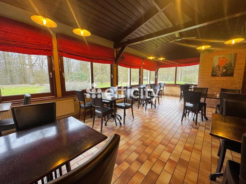 Bureau - 270 m² - 9 pièces