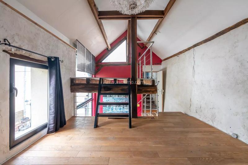 Maison - 223 m² - 8 pièces