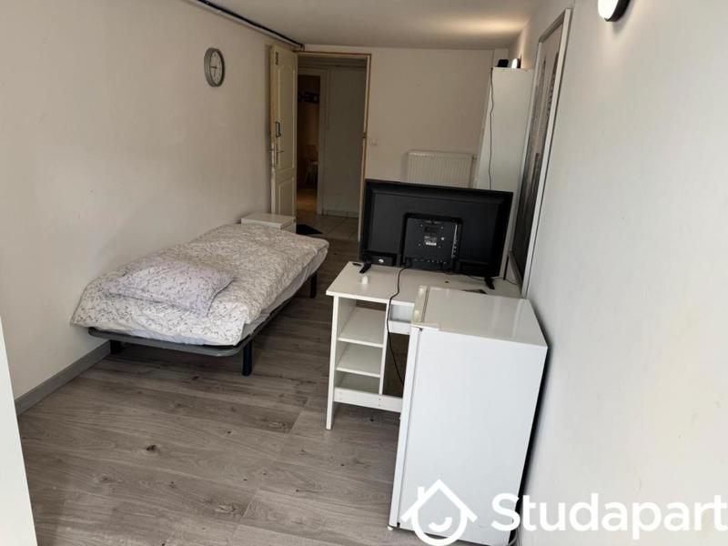 Chambre - 11 m² - 1 pièce