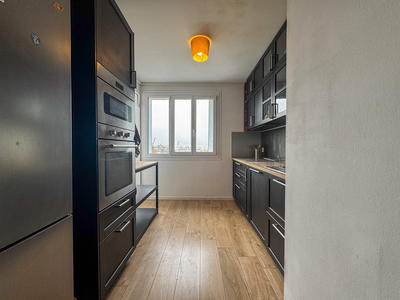 Appartement - 81 m² - 5 pièces