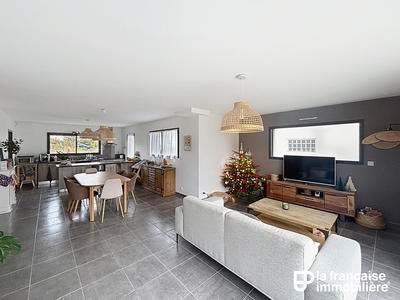 Maison - 141 m² - 5 pièces