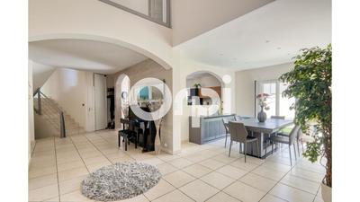 Villa - 220 m² - 7 pièces