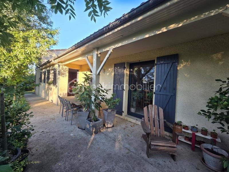 Maison traditionnelle - 152 m² - 8 pièces