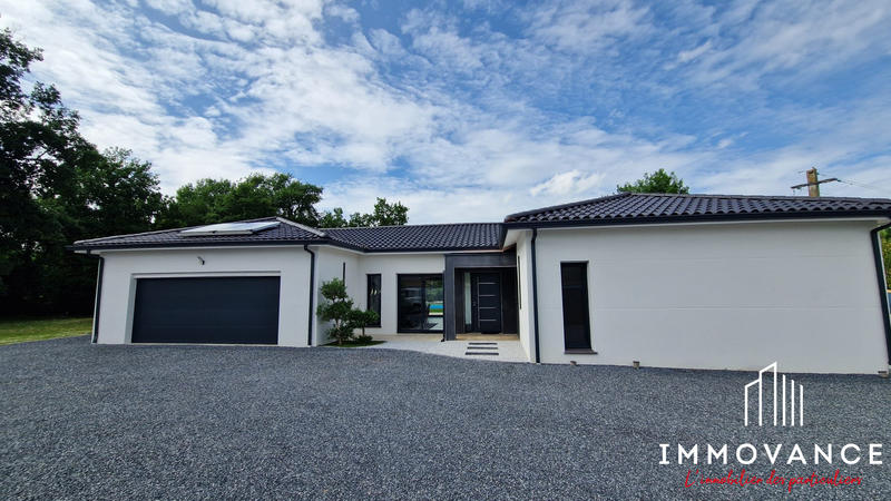 Maison - 171 m² - 7 pièces