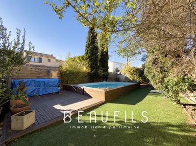 Villa - 215 m² - 10 pièces