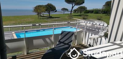 Chambre - 11 m² - 1 pièce