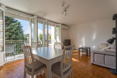 Appartement - 85 m² - 4 pièces