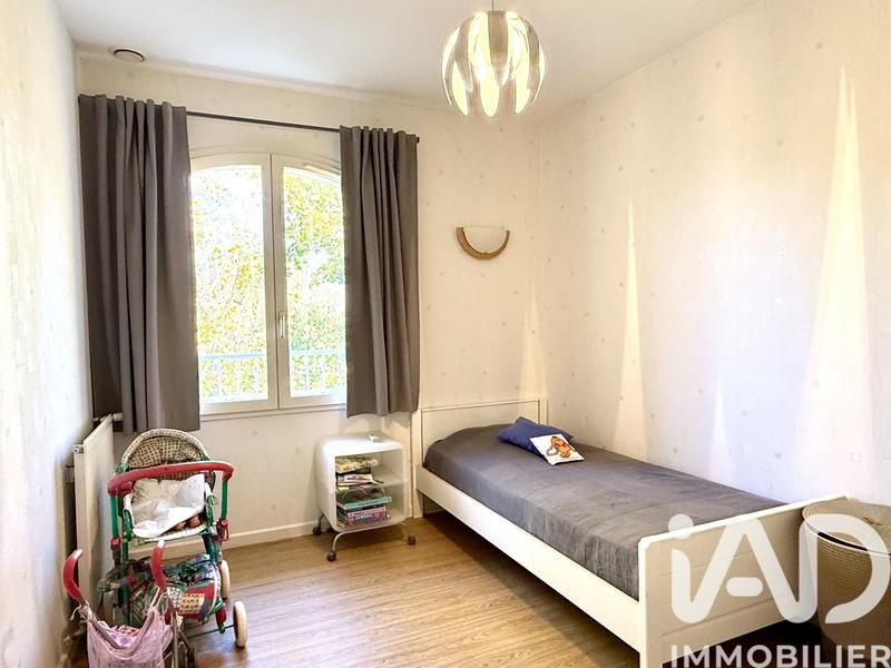 Maison - 240 m² - 8 pièces