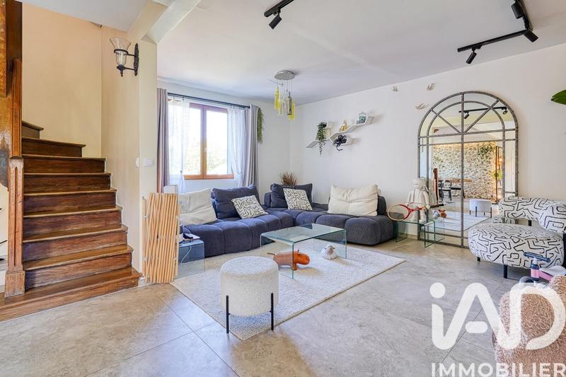 Maison - 210 m² - 5 pièces