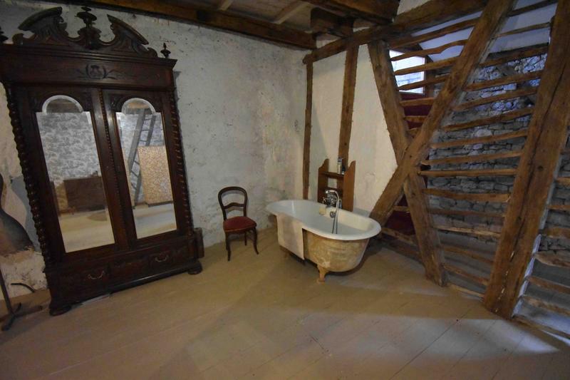 Maison ancienne - 180 m² - 5 pièces