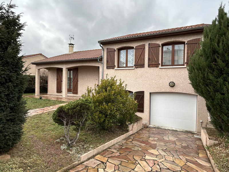 Maison - 97 m² - 5 pièces