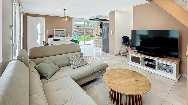 Maison - 93 m² - 4 pièces