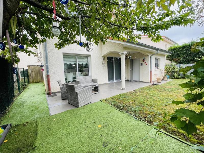 Maison - 95 m² - 4 pièces