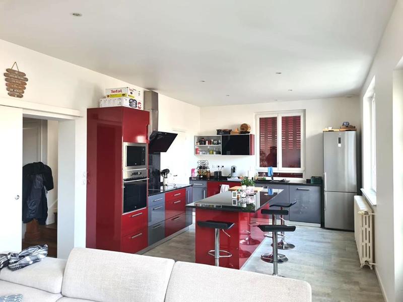 Maison - 140 m² - 5 pièces