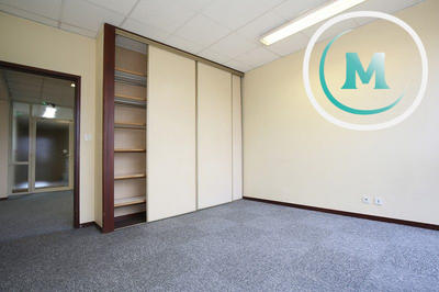 Bureau - 670 m² - 21 pièces
