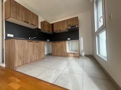 Appartement - 82 m² - 4 pièces