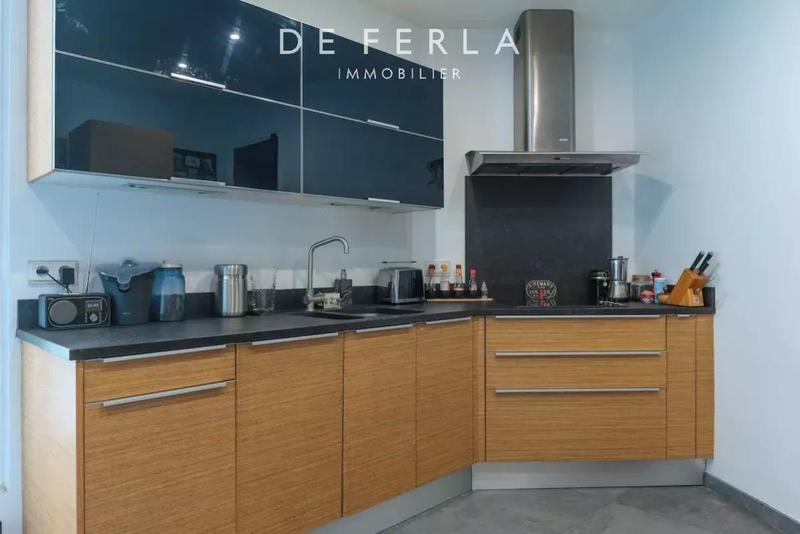 Appartement - 99 m² - 4 pièces