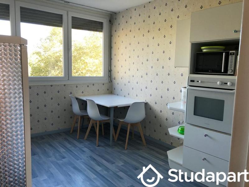 Chambre - 12 m² - 1 pièce