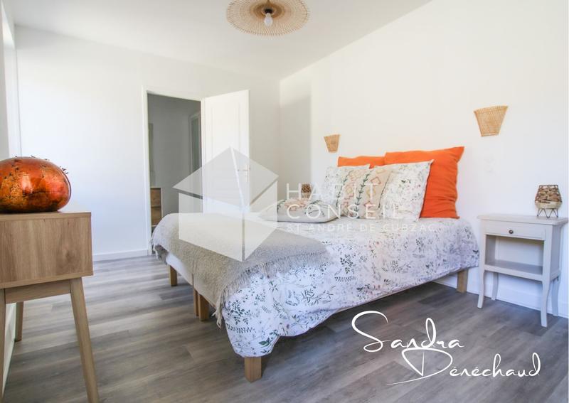 Maison - 228 m² - 9 pièces