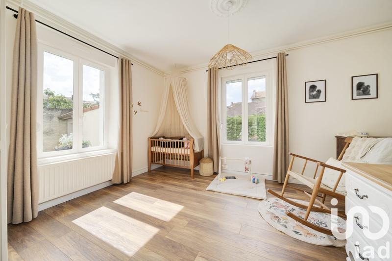 Maison - 209 m² - 7 pièces