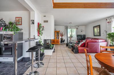 Maison - 139 m² - 6 pièces
