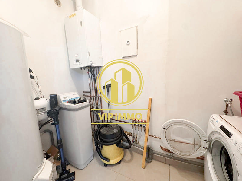 Maison - 141 m² - 10 pièces