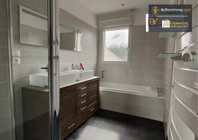 Maison - 200 m² - 7 pièces