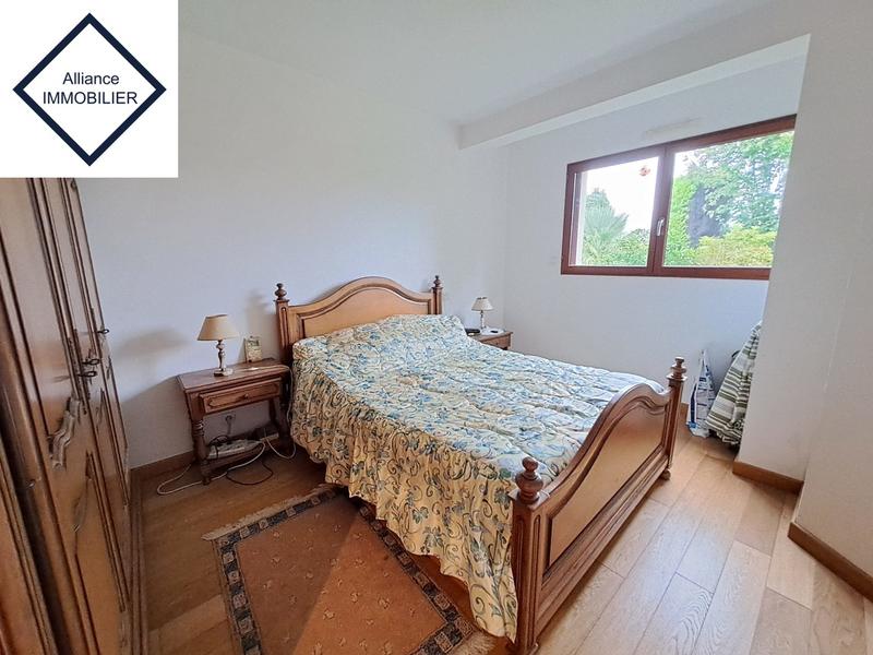 Maison - 161 m² - 11 pièces