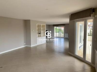 Appartement - 177 m² - 5 pièces