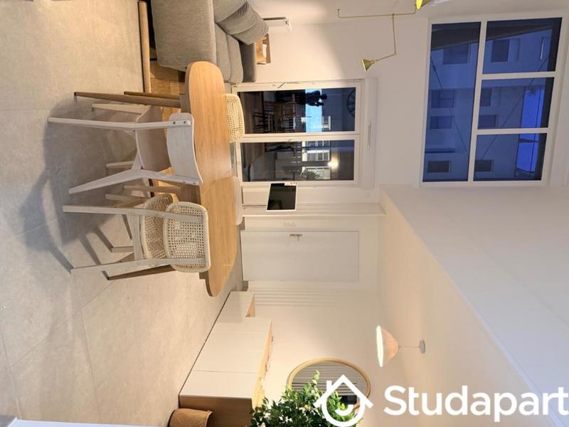 Chambre - 14 m² - 1 pièce