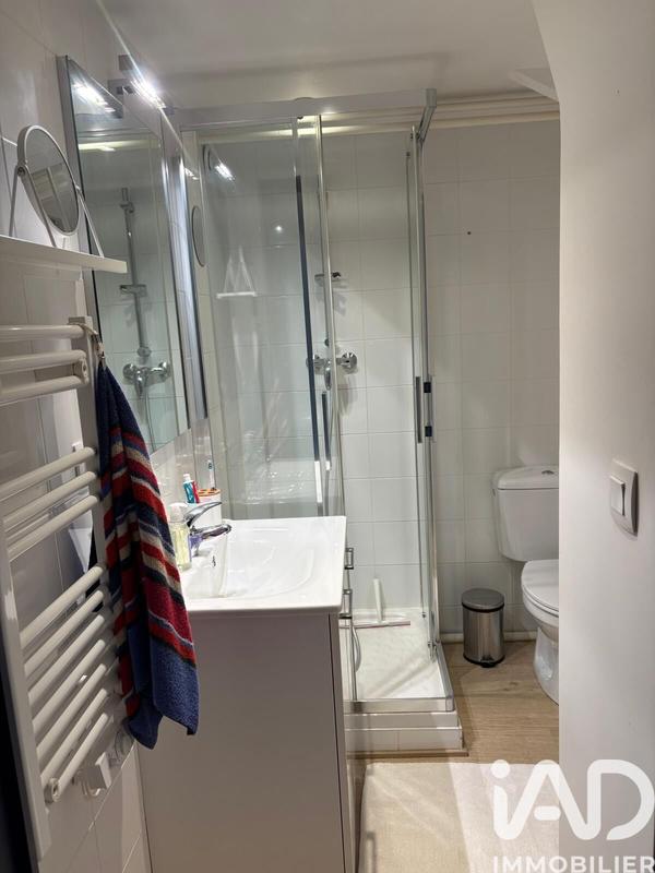 Maison - 185 m² - 8 pièces