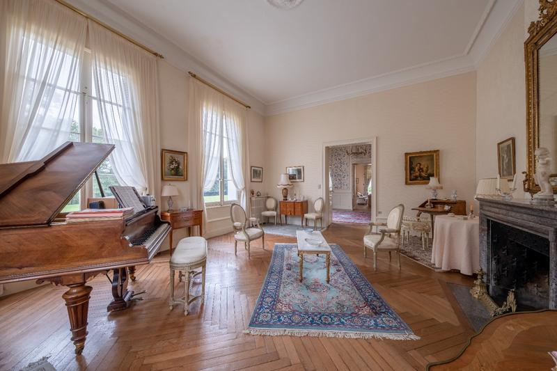 Maison de maîtres - 513 m² - 18 pièces