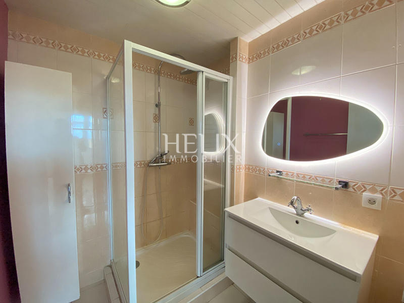 Appartement - 85 m² - 5 pièces