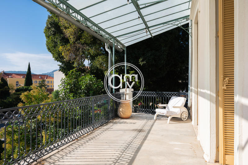 Appartement - 143 m² - 4 pièces