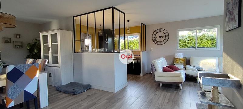 Maison - 99 m² - 4 pièces