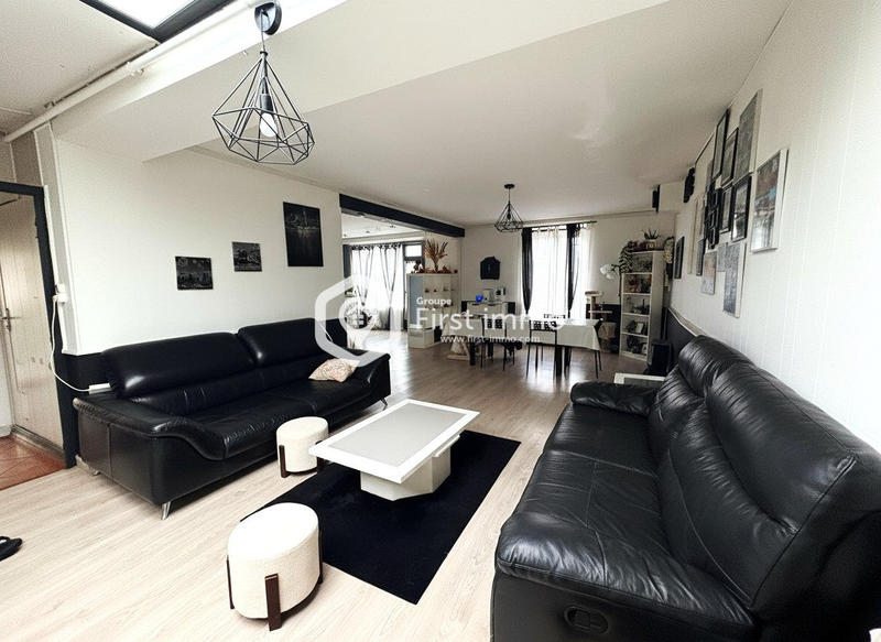 Maison - 166 m² - 8 pièces