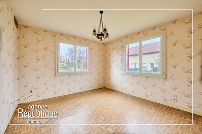 Maison - 105 m² - 5 pièces