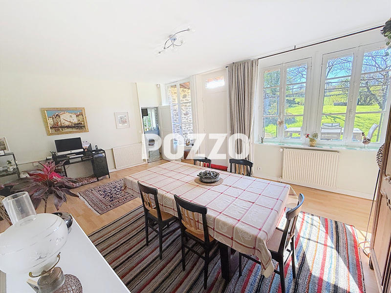 Maison - 289 m² - 6 pièces