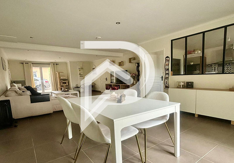 Maison - 115 m² - 5 pièces