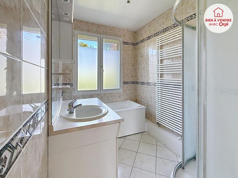 Maison - 143 m² - 8 pièces