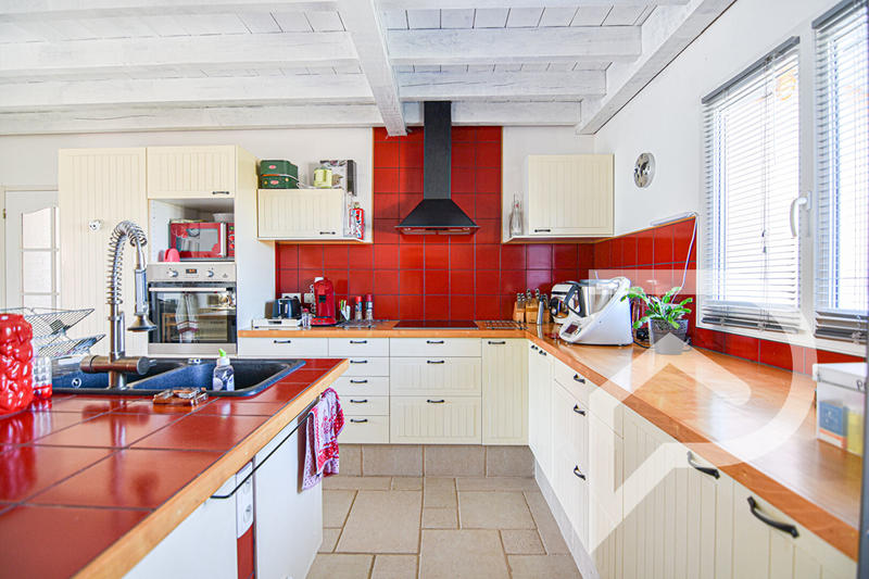 Maison - 197 m² - 6 pièces