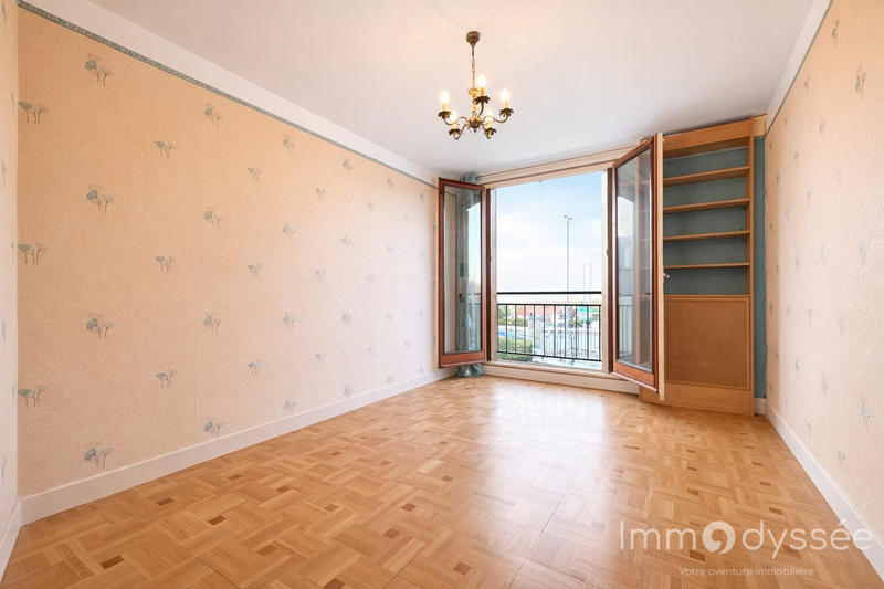 Appartement - 103 m² - 5 pièces