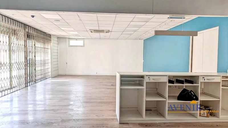 Local commercial - 116 m² - 1 pièce