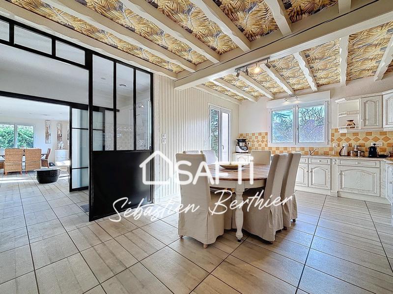 Maison - 180 m² - 6 pièces