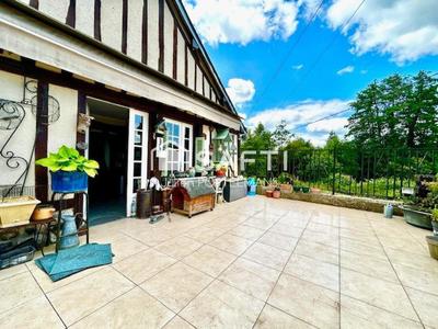 Maison - 208 m² - 8 pièces