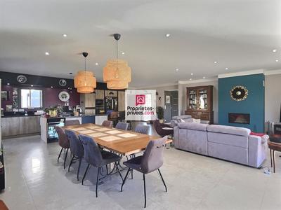 Villa - 184 m² - 6 pièces