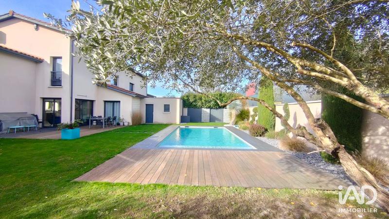 Maison - 163 m² - 7 pièces