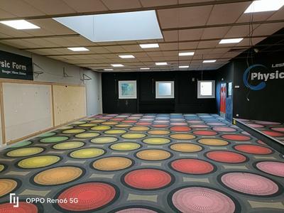 Local commercial - 700 m² - 5 pièces