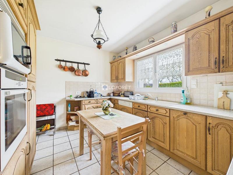 Maison - 187 m² - 8 pièces