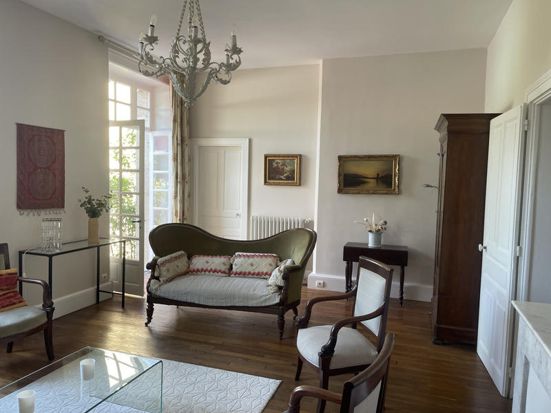 Maison - 350 m² - 14 pièces